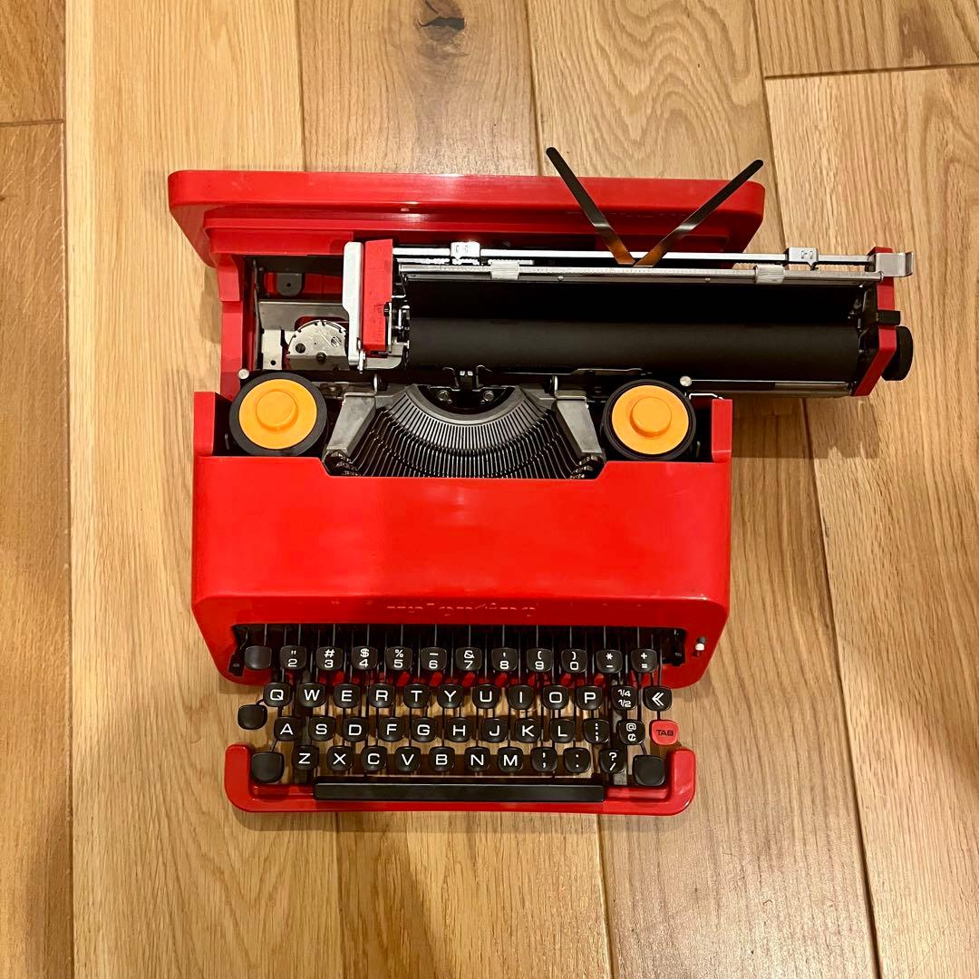 【バレンタイン】オリベッティ　タイプライターOlivetti Valentine