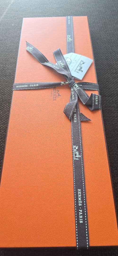 ★POLITE★　【新品未使用　プレゼントに】HERMES ネクタイ