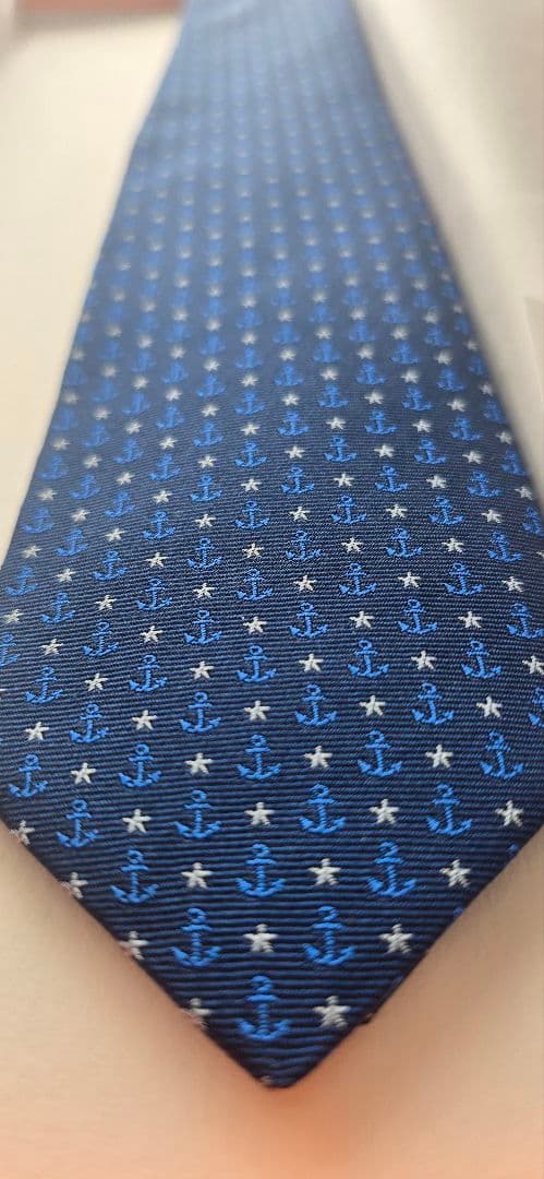 ★POLITE★　【新品未使用　プレゼントに】HERMES ネクタイ