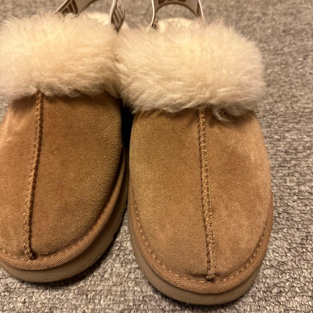 UGG サンダル ブラウン