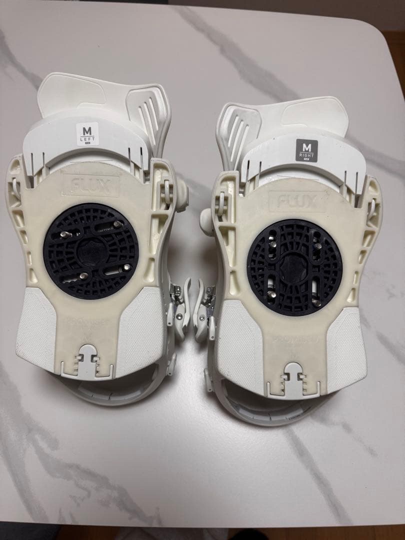 FLUX DS Mスノーボードビンディング ホワイト