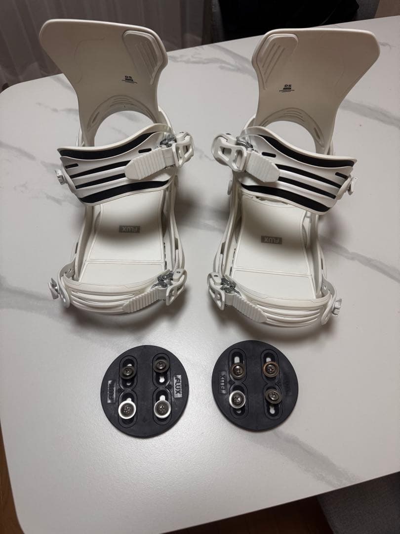 FLUX DS Mスノーボードビンディング ホワイト