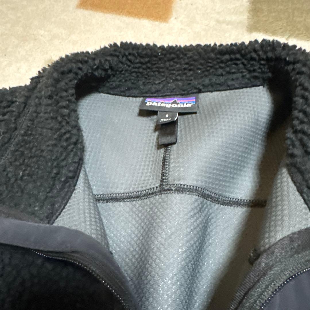 パタゴニア　レトロX ベストSサイズ　オールブラックモデル