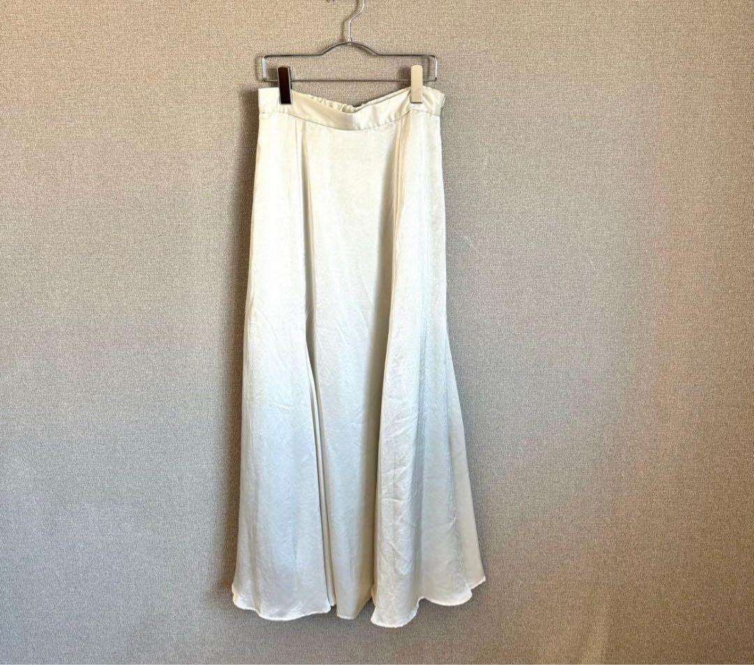 〈 高山都×FRAMeWORK 〉satin skirt 40