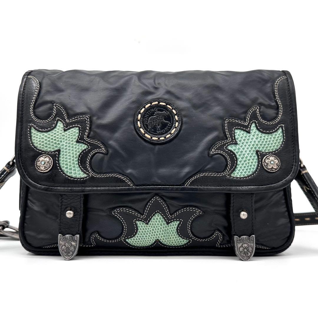 希少✨ハンティングワールド　ショルダーバッグ　コンチョ　バチューサー　リザード