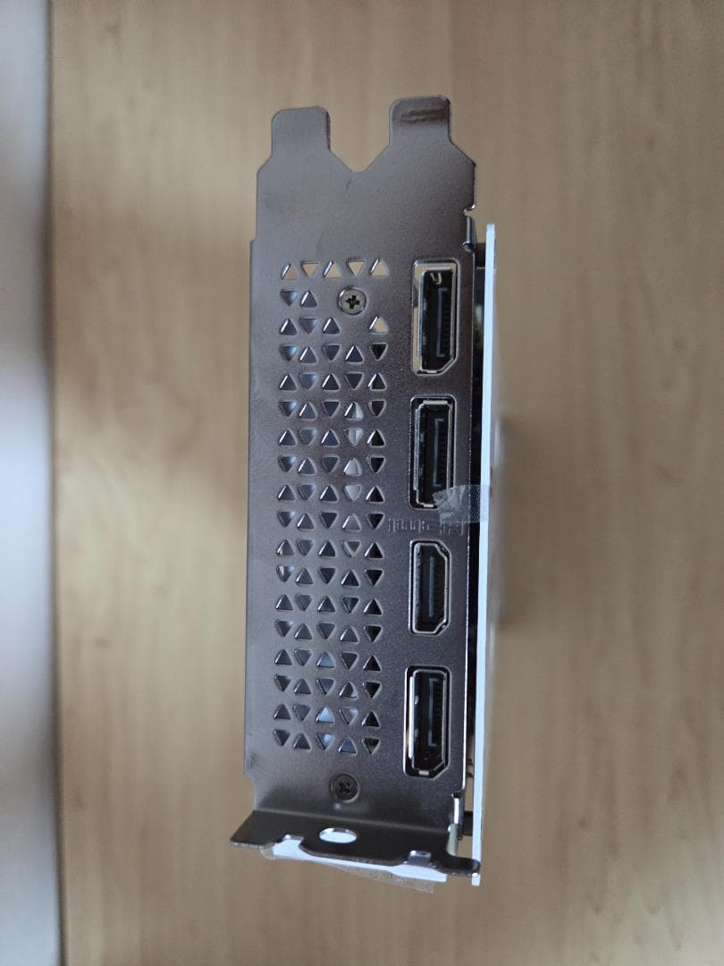 グラフィックボード・グラボ・ビデオカード PNY RTX 4060 8GB Gaming WHITE EDITION