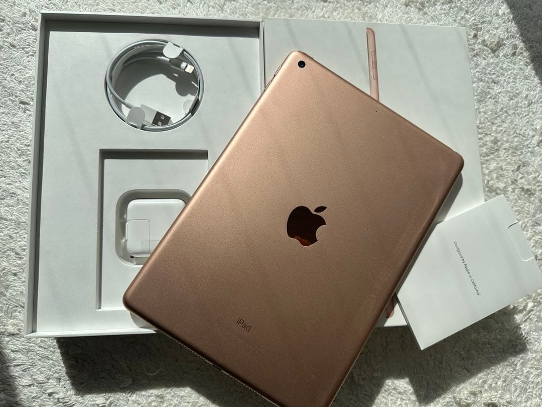 美品【最終セール】純正ケーブル充電iPad 第6世代 32GBWi-Fiゴールド