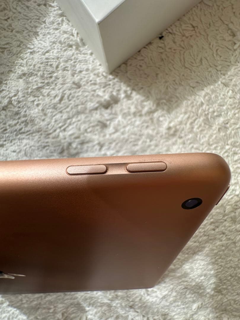 美品【最終セール】純正ケーブル充電iPad 第6世代 32GBWi-Fiゴールド