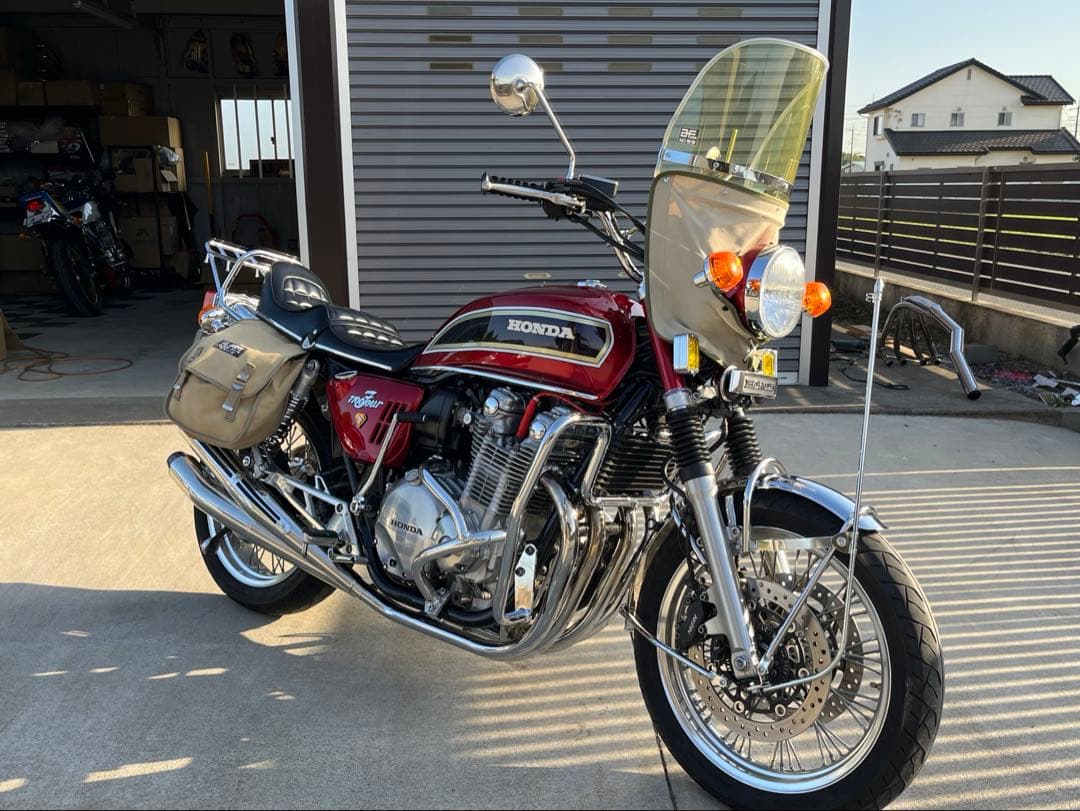 cb1100用　cb750four仕様　チョビ三段シート
