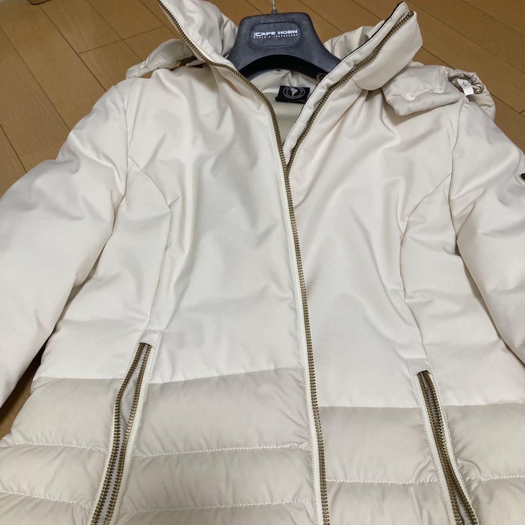 ケープホーン　白ダウンコート
