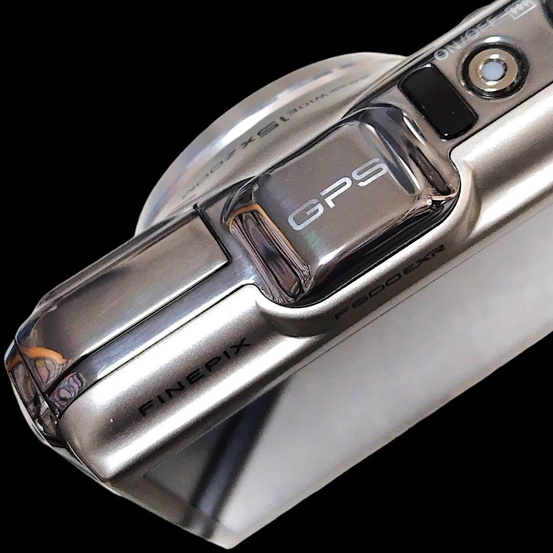 FUJIFILM FinePix F600EXR シャンパンゴールド デジカメ