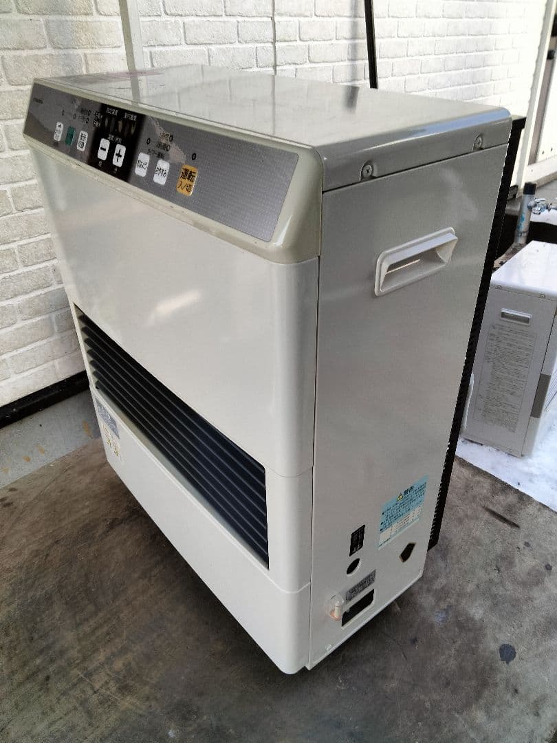 札幌発コロナFF温風石油ストーブ！品番「FF‐4213GS」2013年式中古品⑤