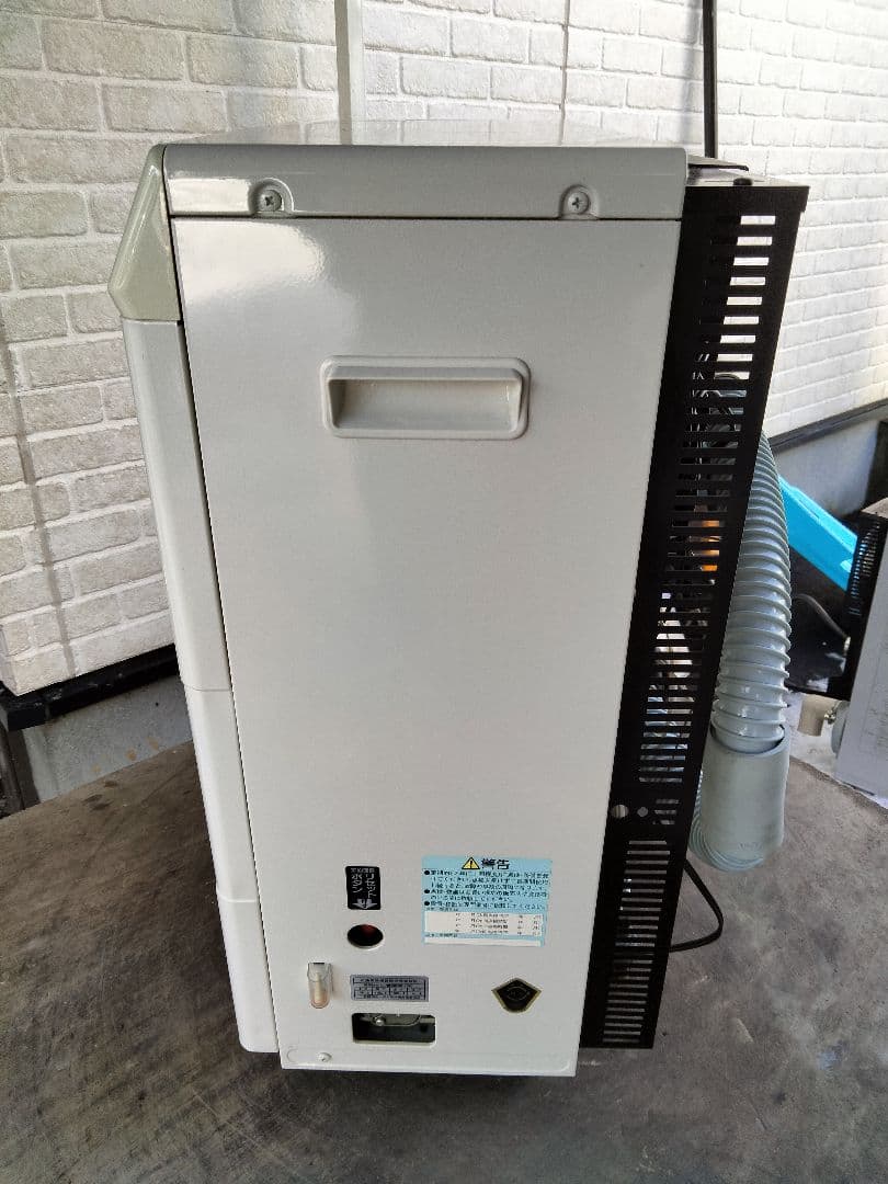 札幌発コロナFF温風石油ストーブ！品番「FF‐4213GS」2013年式中古品⑤