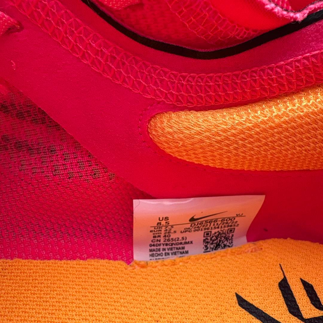 Nike ストリークフライ　ハイパーピンク　26.5