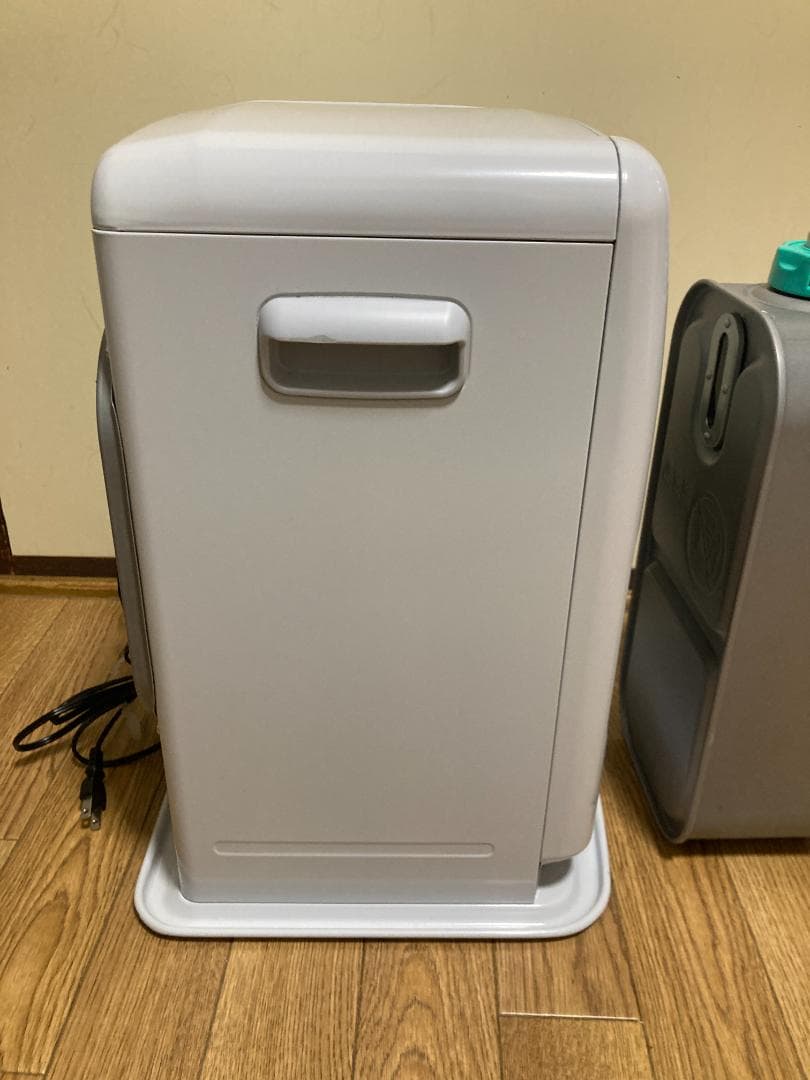 ★美品★2023年製★5.0L ★ダイニチ 石油ファンヒーターFW-3223NC