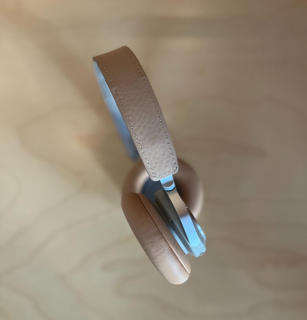BANG AND OLUFSEN　Beoplay H9i ワイヤレスヘッドホン