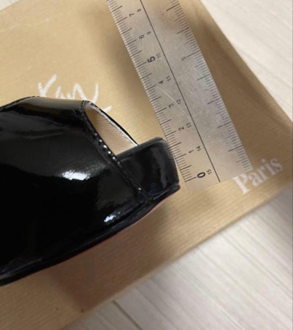 ありゃりゃ Christian Louboutin オープントゥパンプス