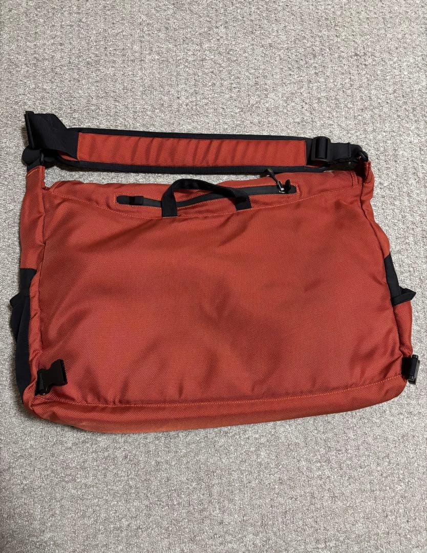 patagonia メッセンジャーバッグ