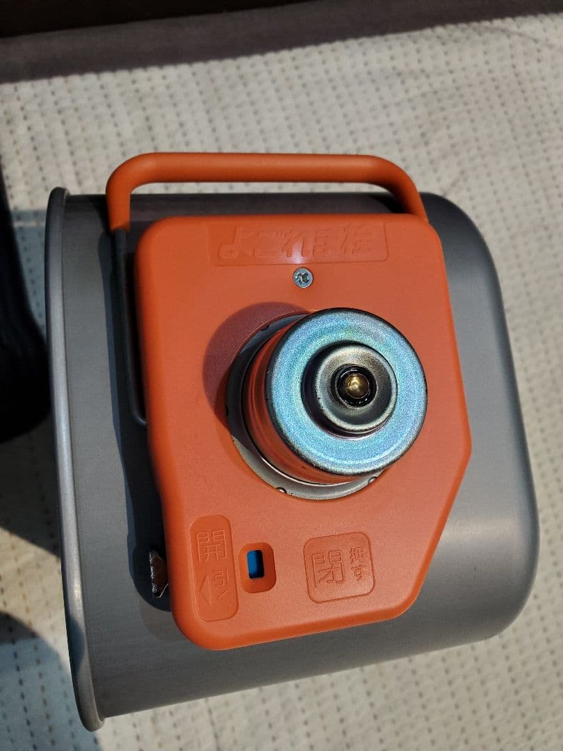 石油ストーブ　2022年製　FH-VX3622BY