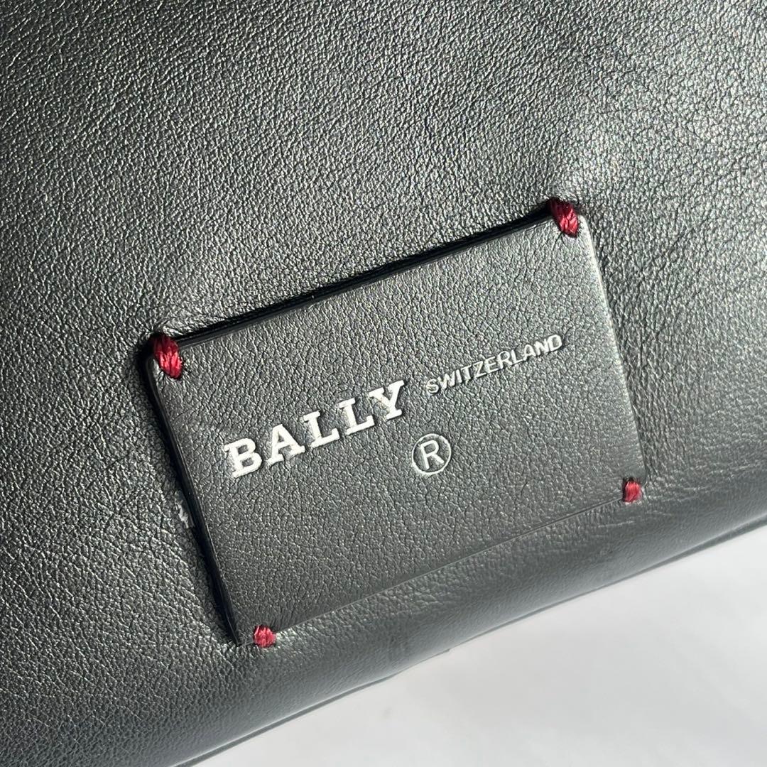 ✨未使用級　近年モデル✨　BALLY バリー　ボディバッグ　ストライプ　黒