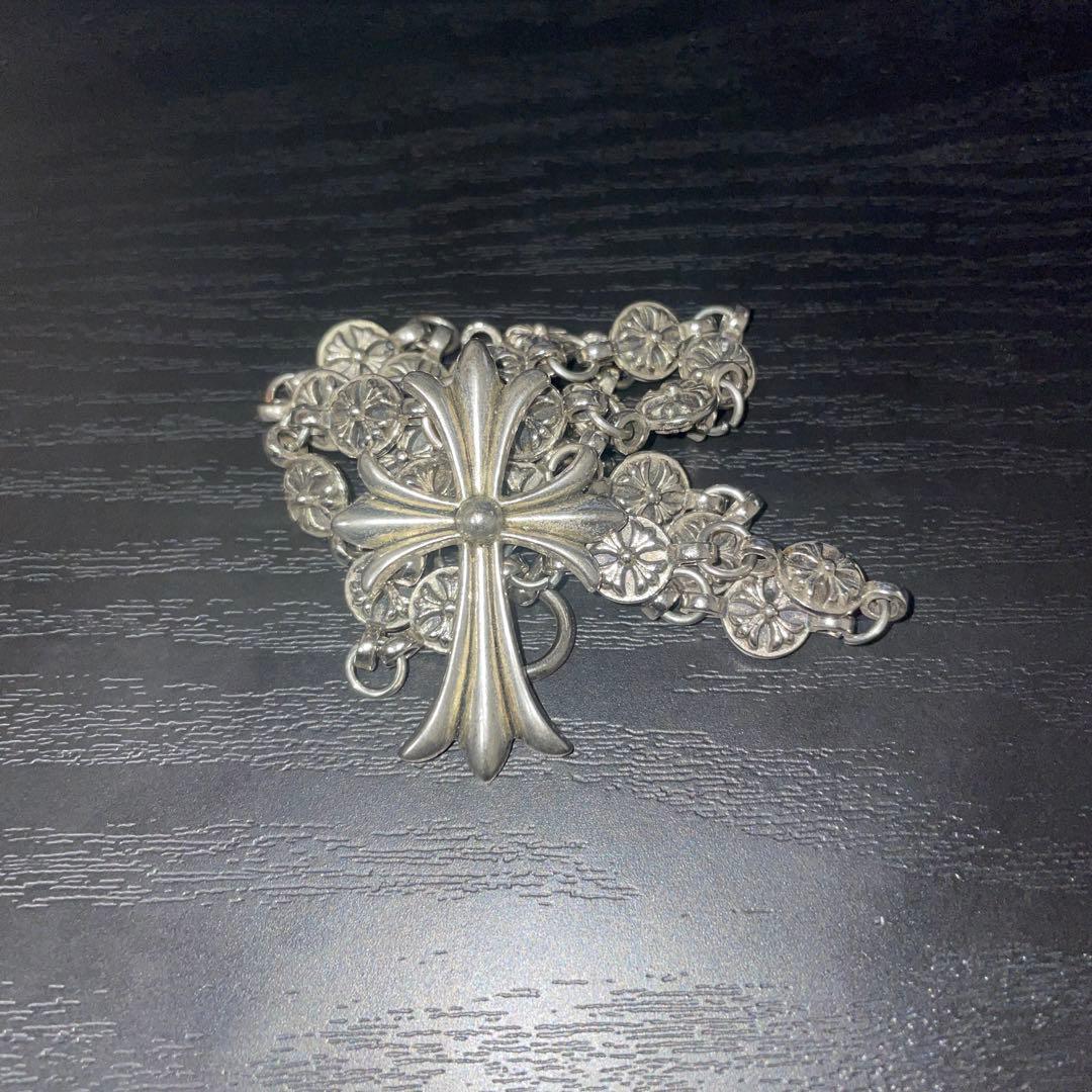 クロスシルバーネックレス