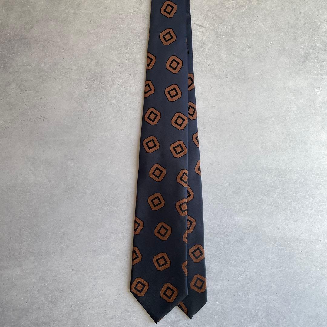 25年新作Holiday&Brownホリデー&ブラウン幾何学ネクタイ