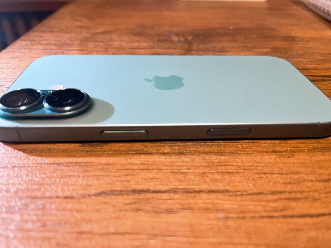 【美品】iPhone16 128GB ティール SIMフリー 最大容量100%