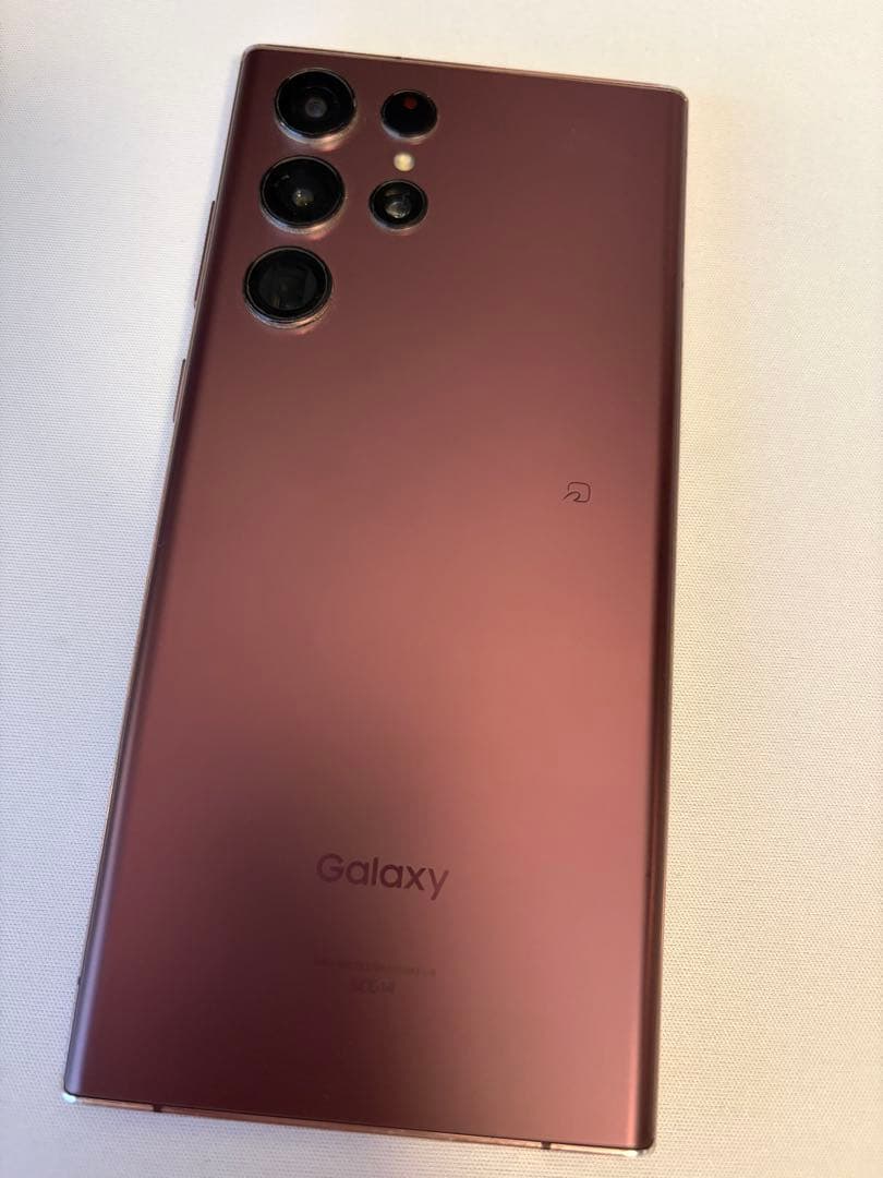Samsung Galaxy S22 Ultra バーガンディ本体
