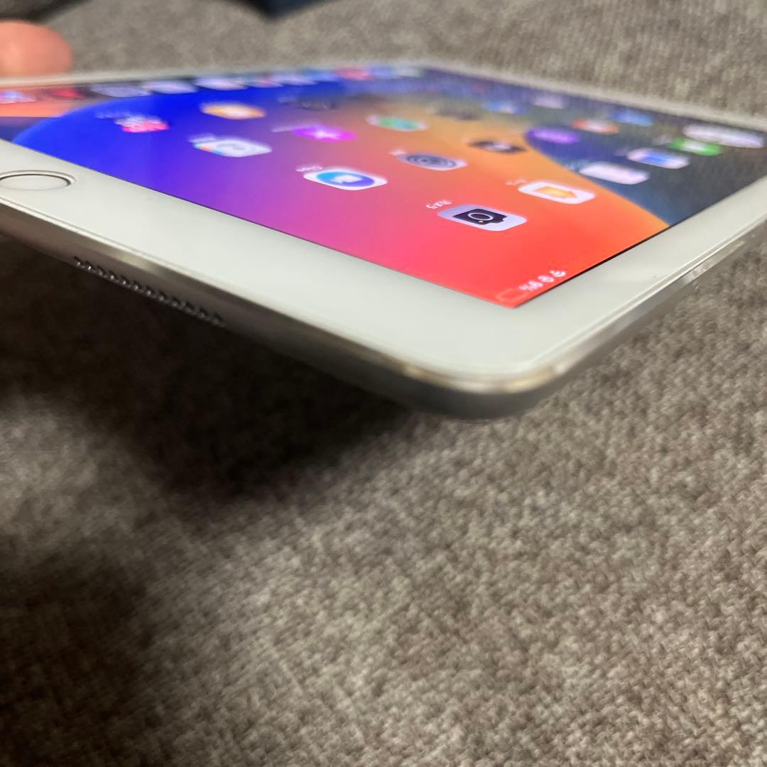 Apple iPadPRO 9.7インチ シルバー 本体　MLQ42J/A