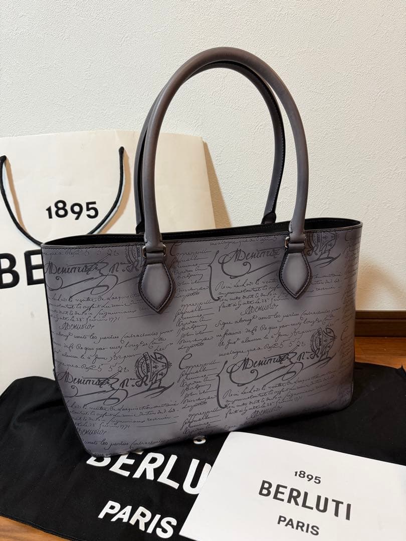 49万ベルルッティberlutiトゥジュールミニネオスクリットレザートートバッグ