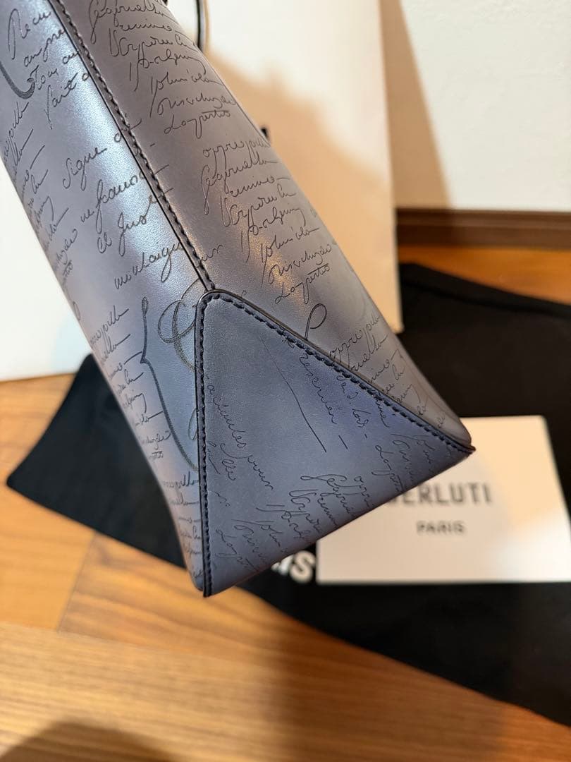 49万ベルルッティberlutiトゥジュールミニネオスクリットレザートートバッグ