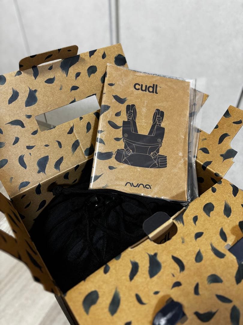 【新品未使用】ヌナ　抱っこひも　カドル　nuna cudl キャビア