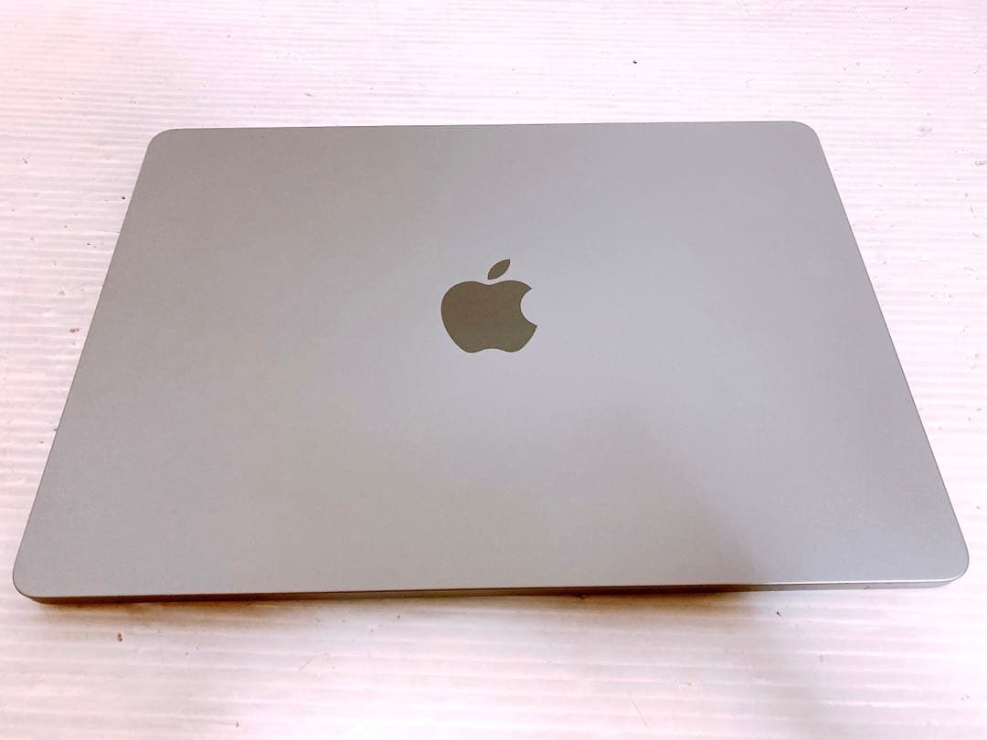 Apple MacBook Air ノートパソコン 13.6インチ