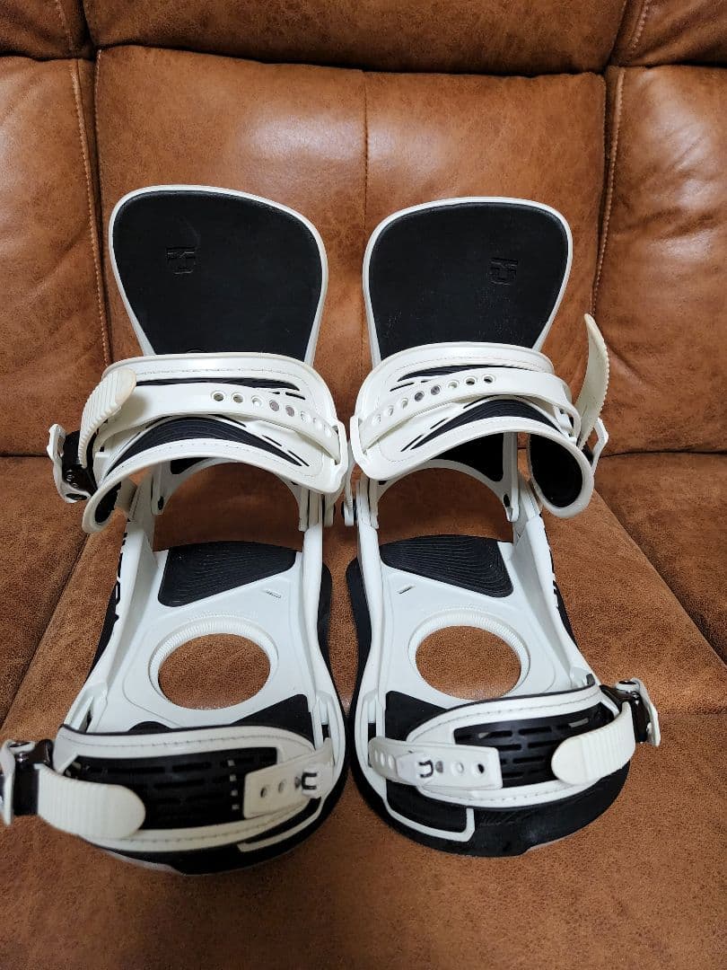 美品✴️23-24モデルUNION ULTRA BONE WHITE