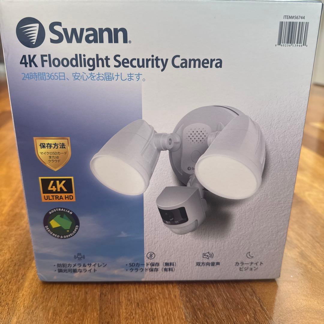 防犯カメラ Swann 4K Floodlight Security Camera