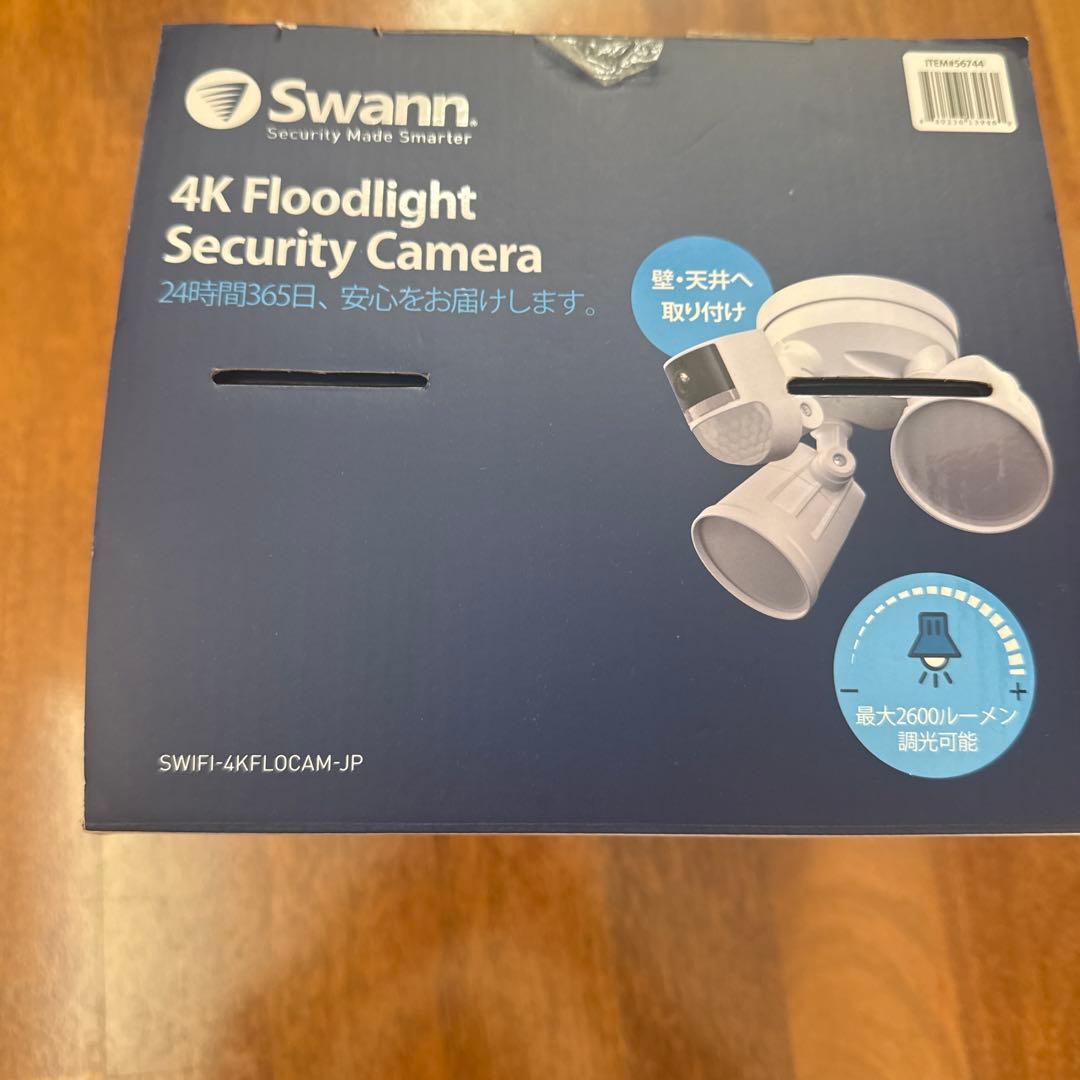 防犯カメラ Swann 4K Floodlight Security Camera