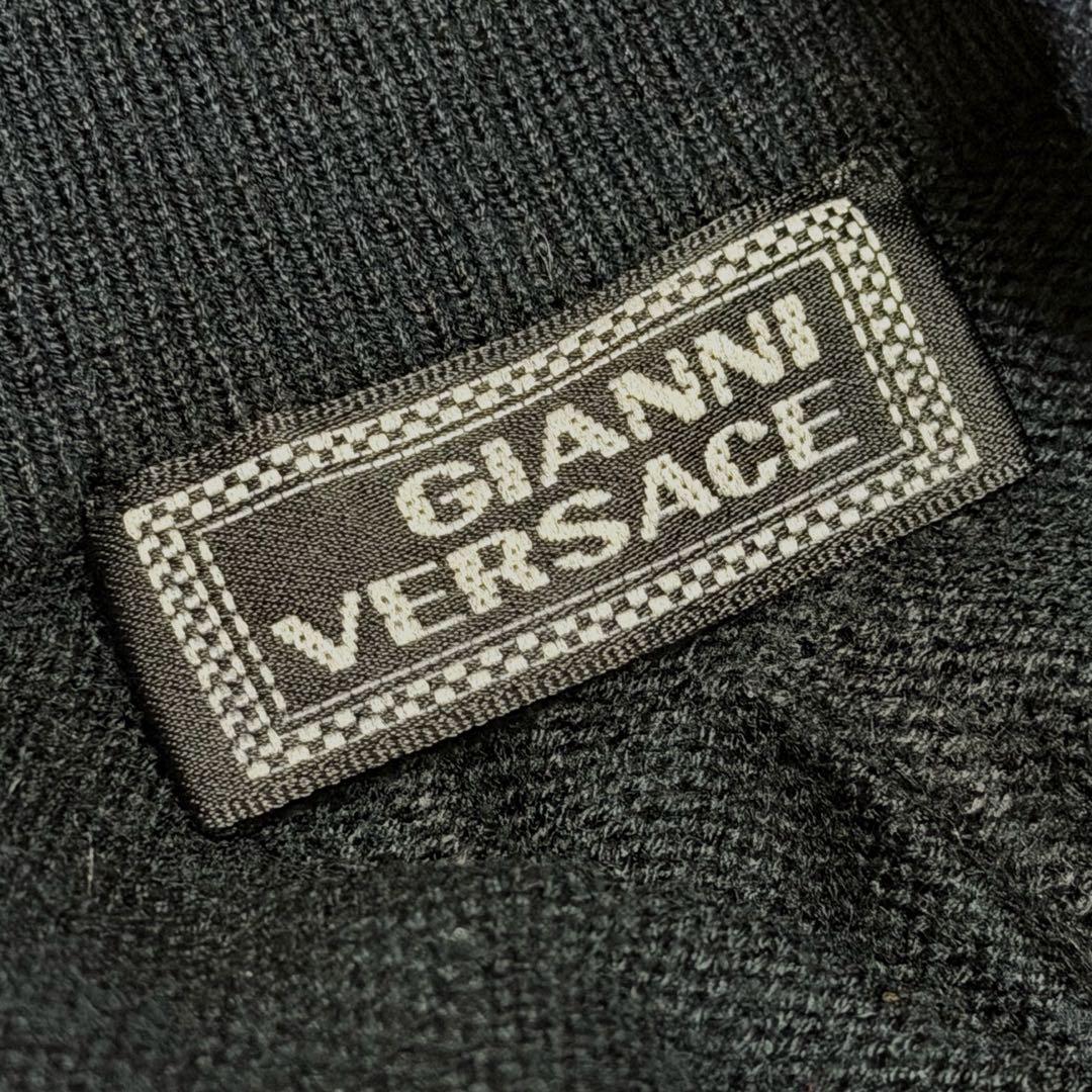 ズ*ー様 Versace 黒 ニットセーター ロゴ入りメドゥーサー刺繍 イタリア