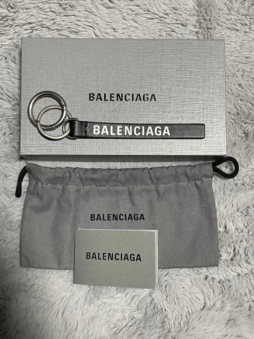BALENCIAGA レザーキーリング