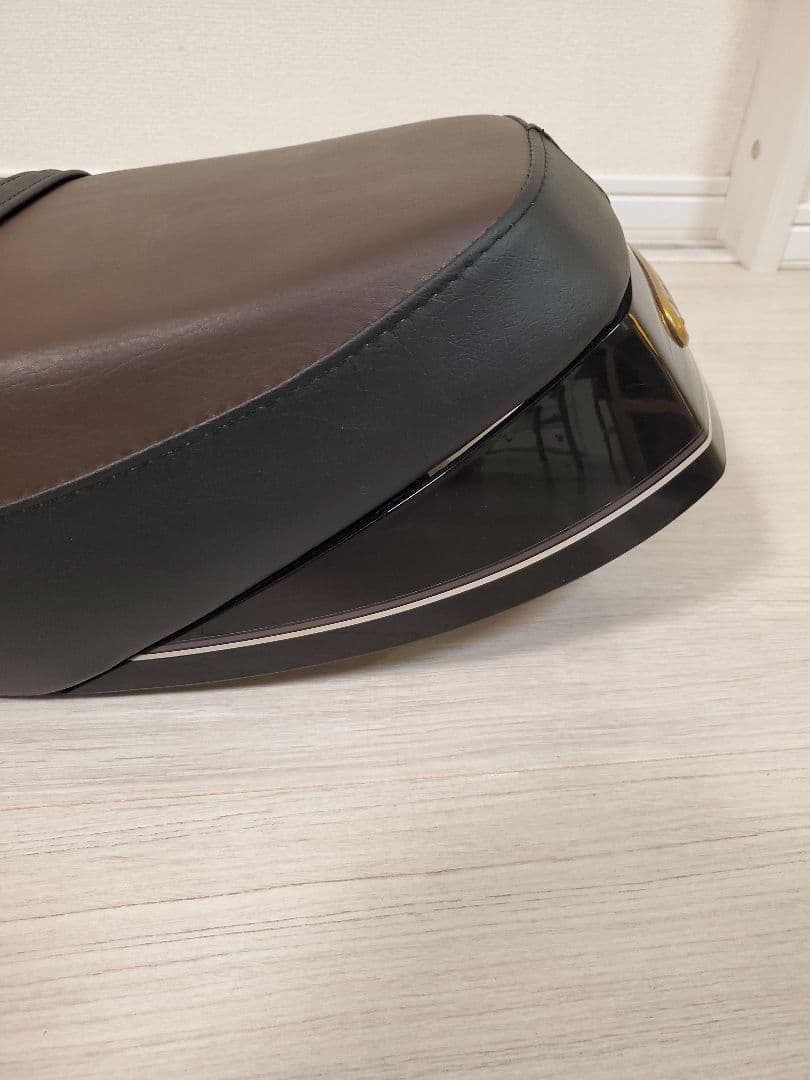 sr400 純正シート　グリタリングブラック