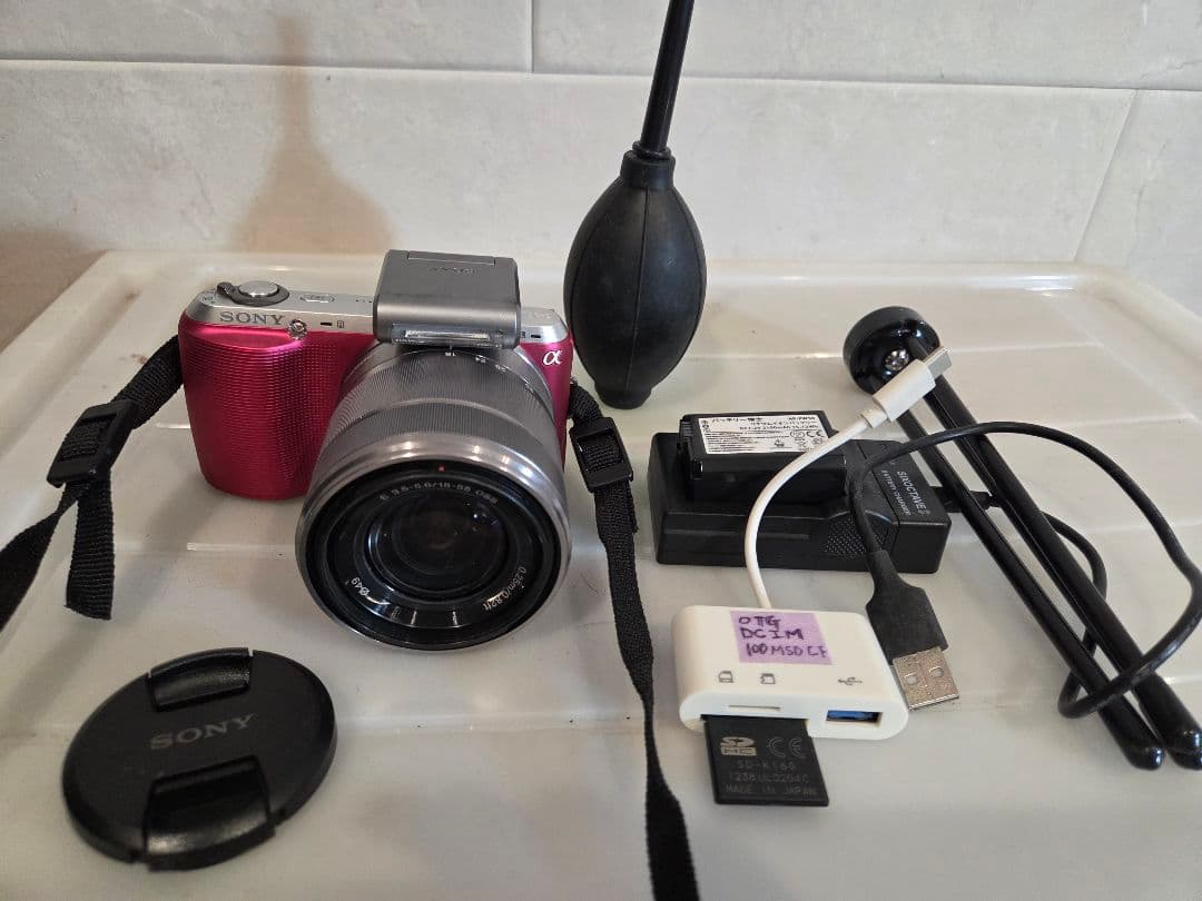 SONY NEX-C3 ミラーレスカメラ ピンク 色々フルセット付き【値下げ】