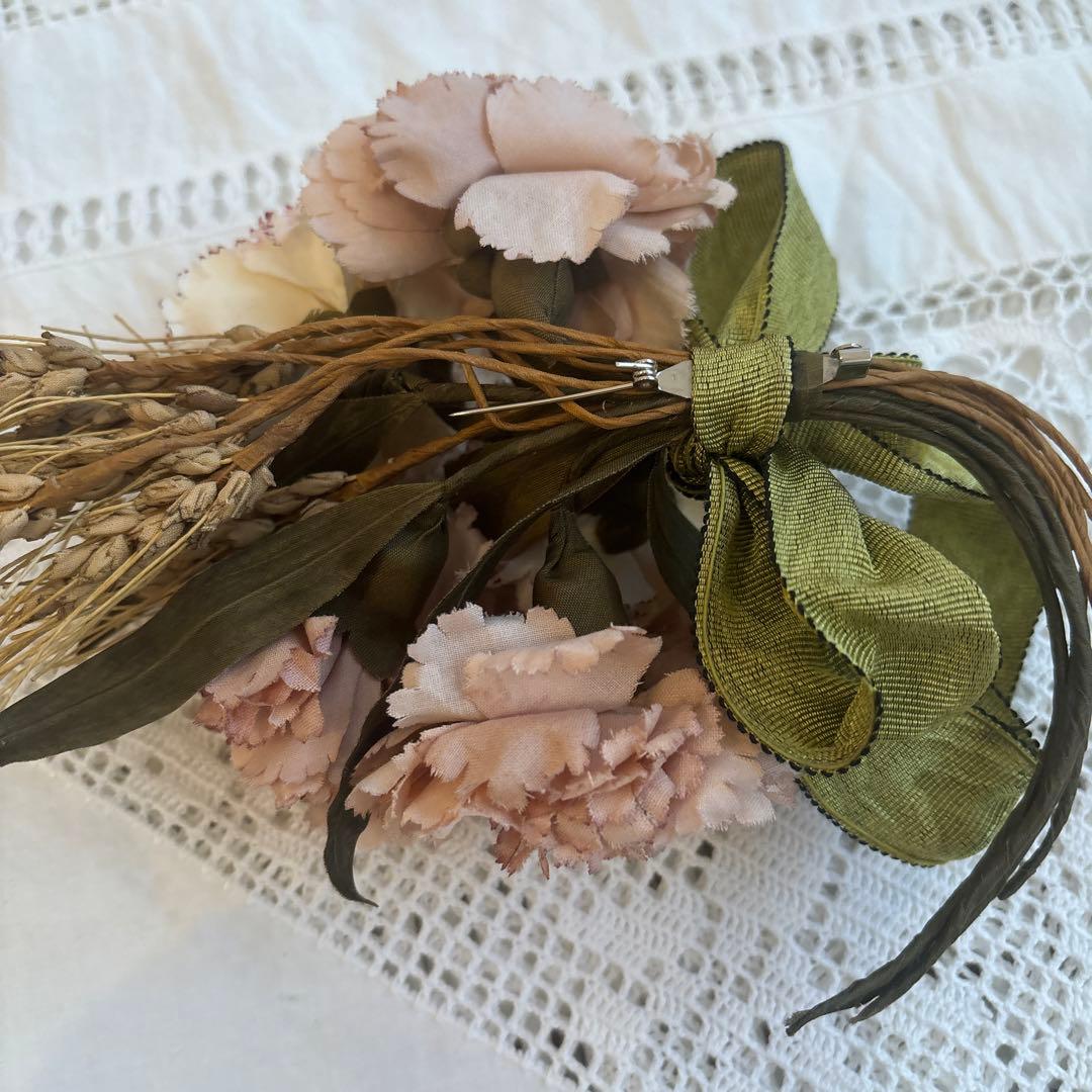 カネコイサオ　ブローチ