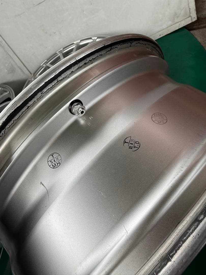 シ*ー様 ADVAN Racing RT 18×7J+50 5H- PCD100