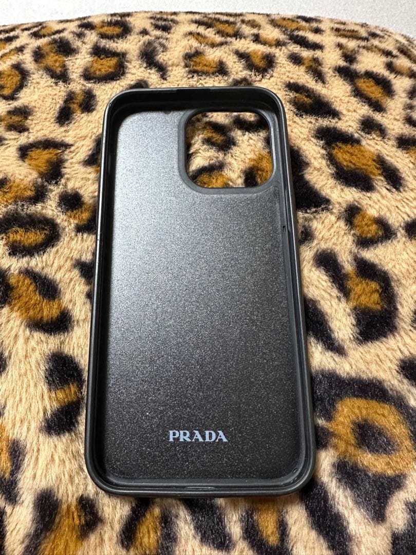 PRADA ストーン装飾 iPhoneケース