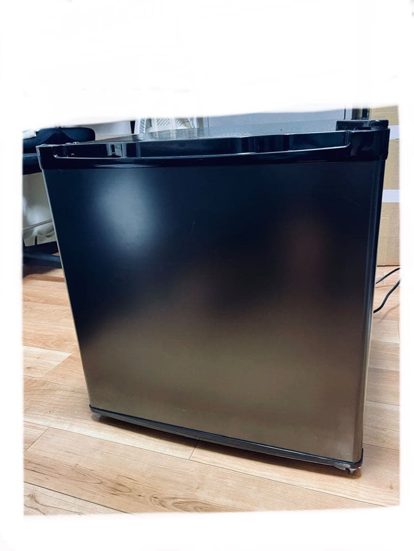 【補助or一人暮らし】コンパクト冷蔵庫_黒1ドア