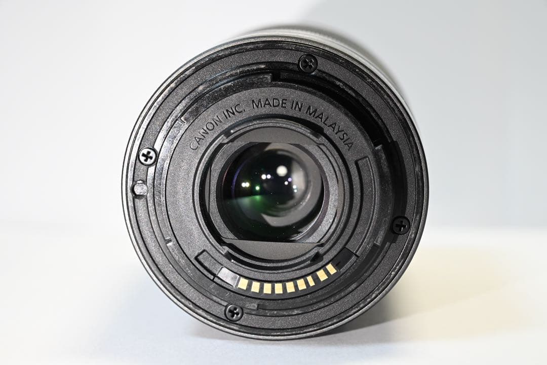 Canon EOS Kiss M ホワイト / EF-M18-150mm 難あり