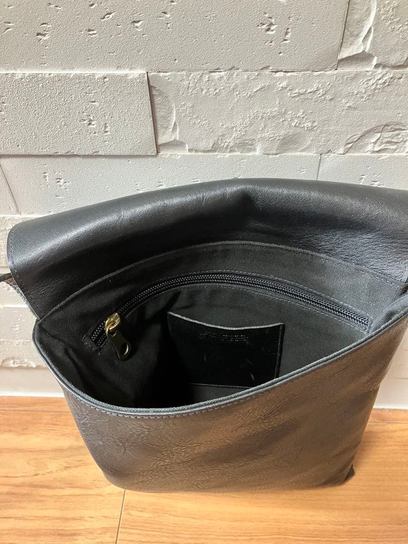 イルビゾンテ　ショルダーバッグ