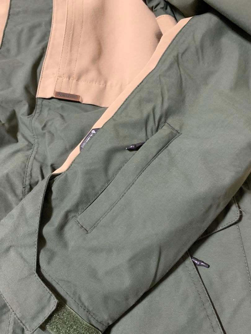 Quiksilver クイックシルバー　スノーボードウェア　上下セット　Mサイズ