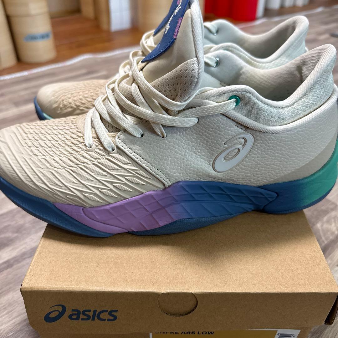 ASICS BALLAHOLIC バスケットボールシューズ　アンプレアルス・ロー