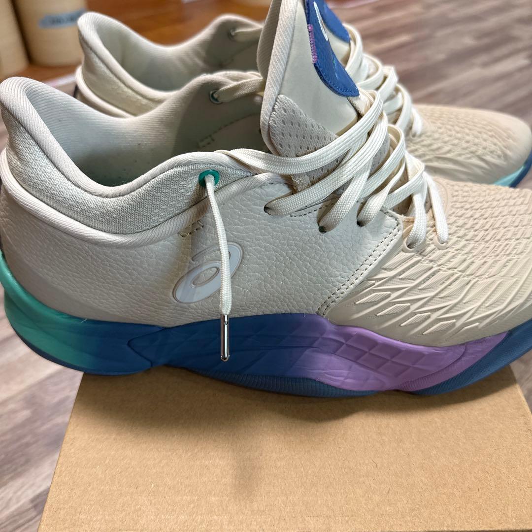 ASICS BALLAHOLIC バスケットボールシューズ　アンプレアルス・ロー