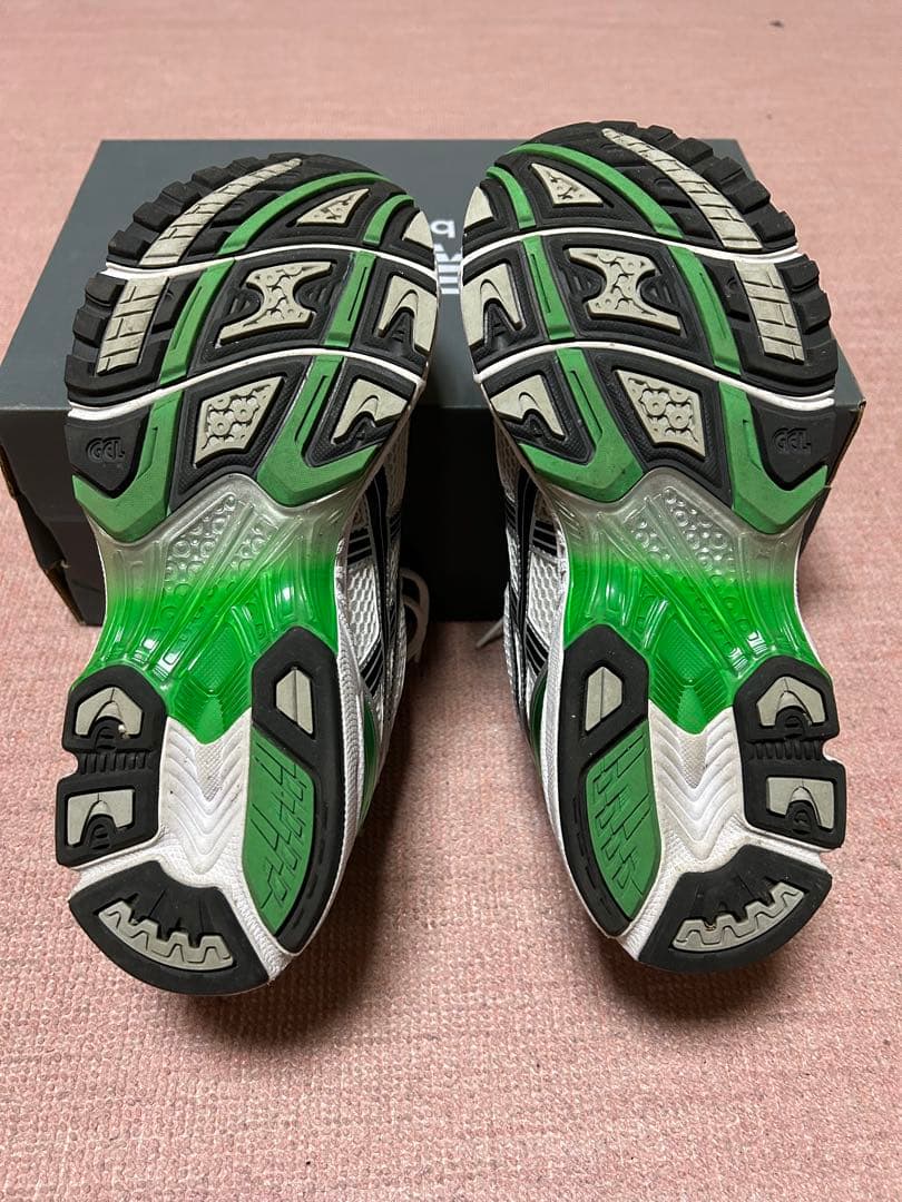 靴 asicsGEL-KAYANO 14 WHITE/MALACHITE GREEN